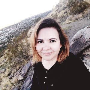 Meet your Posher, Lorie